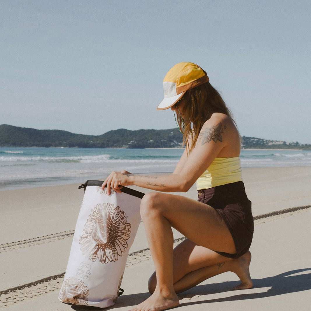 The Sunee Dry Bag SUNFLOWER