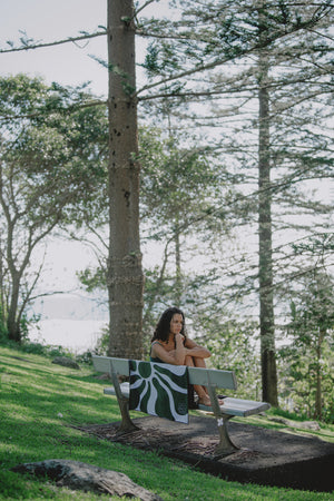Sunee Anchor Towel: Our Magnetic, Sand-Free, Quick-Dry Surf Towel