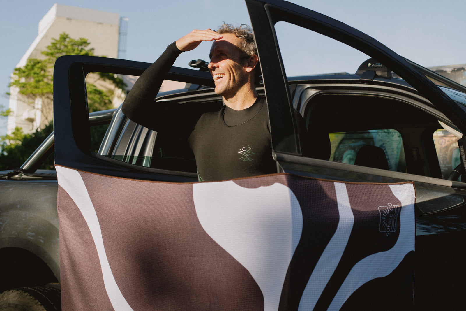 Sunee Anchor Towel: Our Magnetic, Sand-Free, Quick-Dry Surf Towel